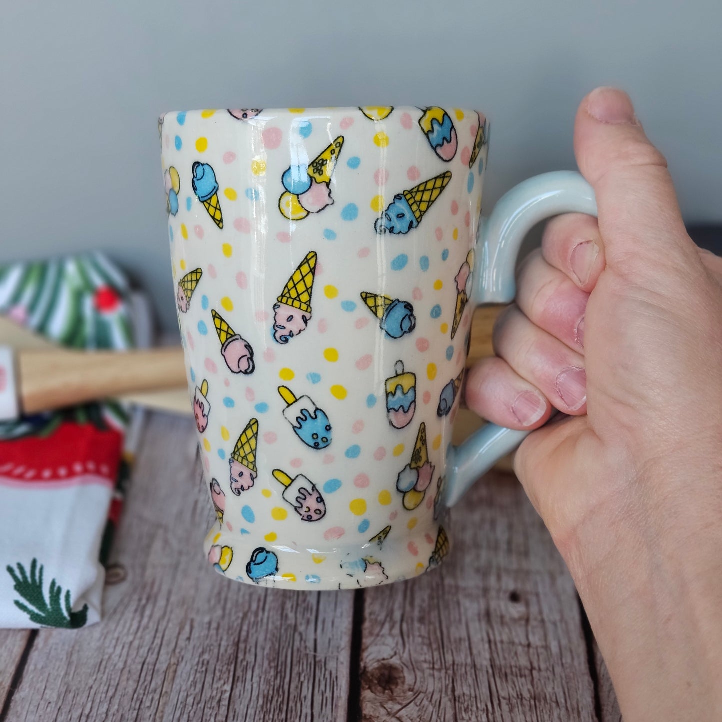 Blue and white ice cream mug, 10 oz.