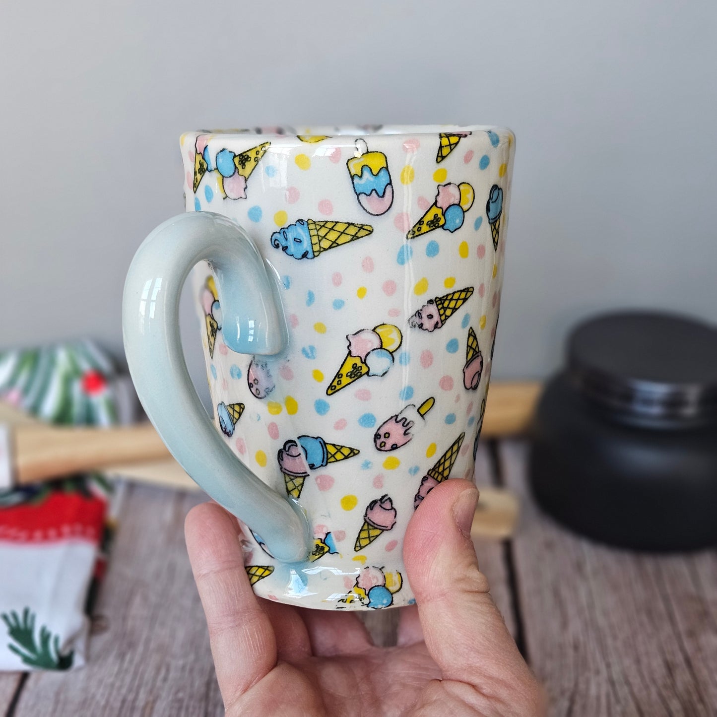 Blue and white ice cream mug, 10 oz.