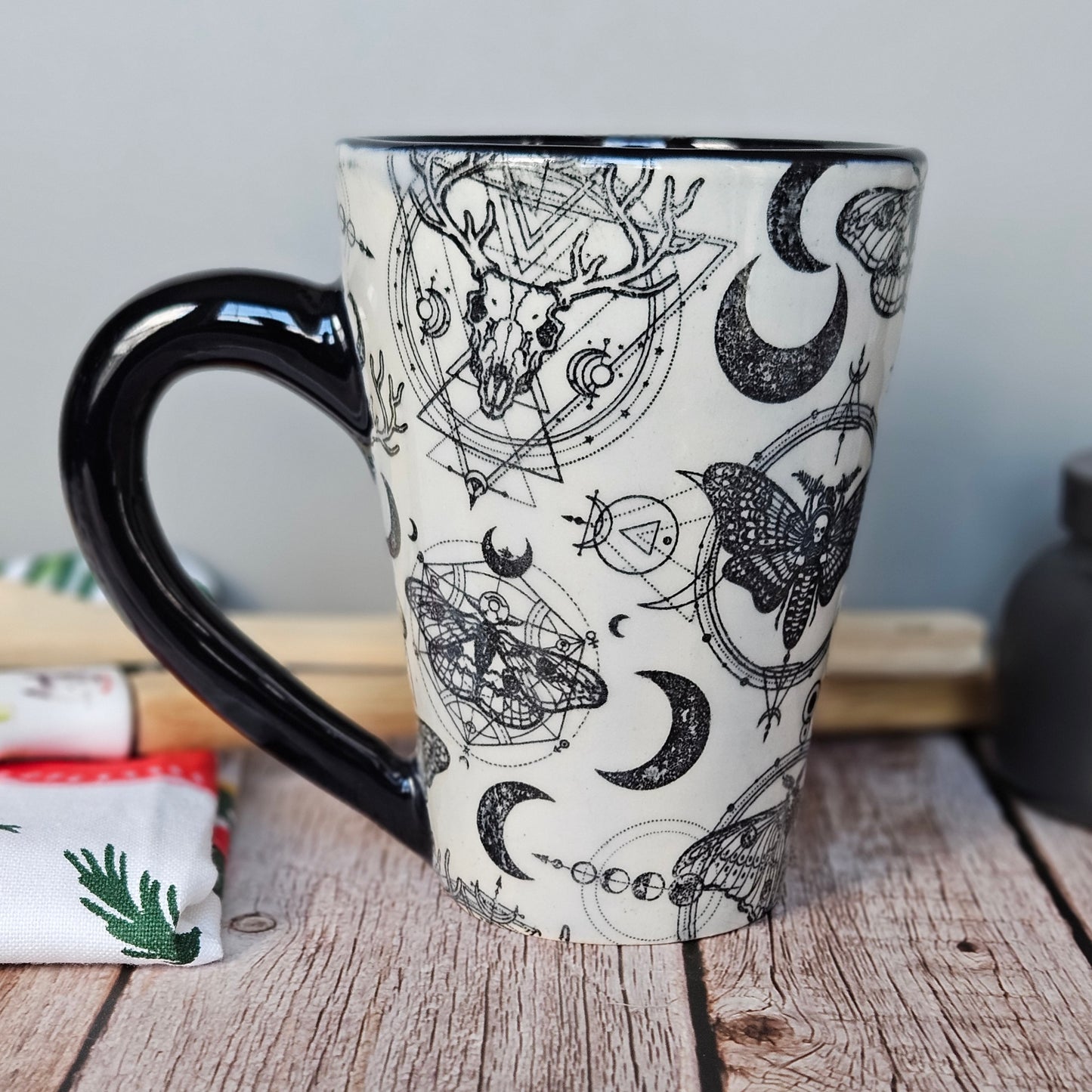 Black and white 10 oz Apothecary mug