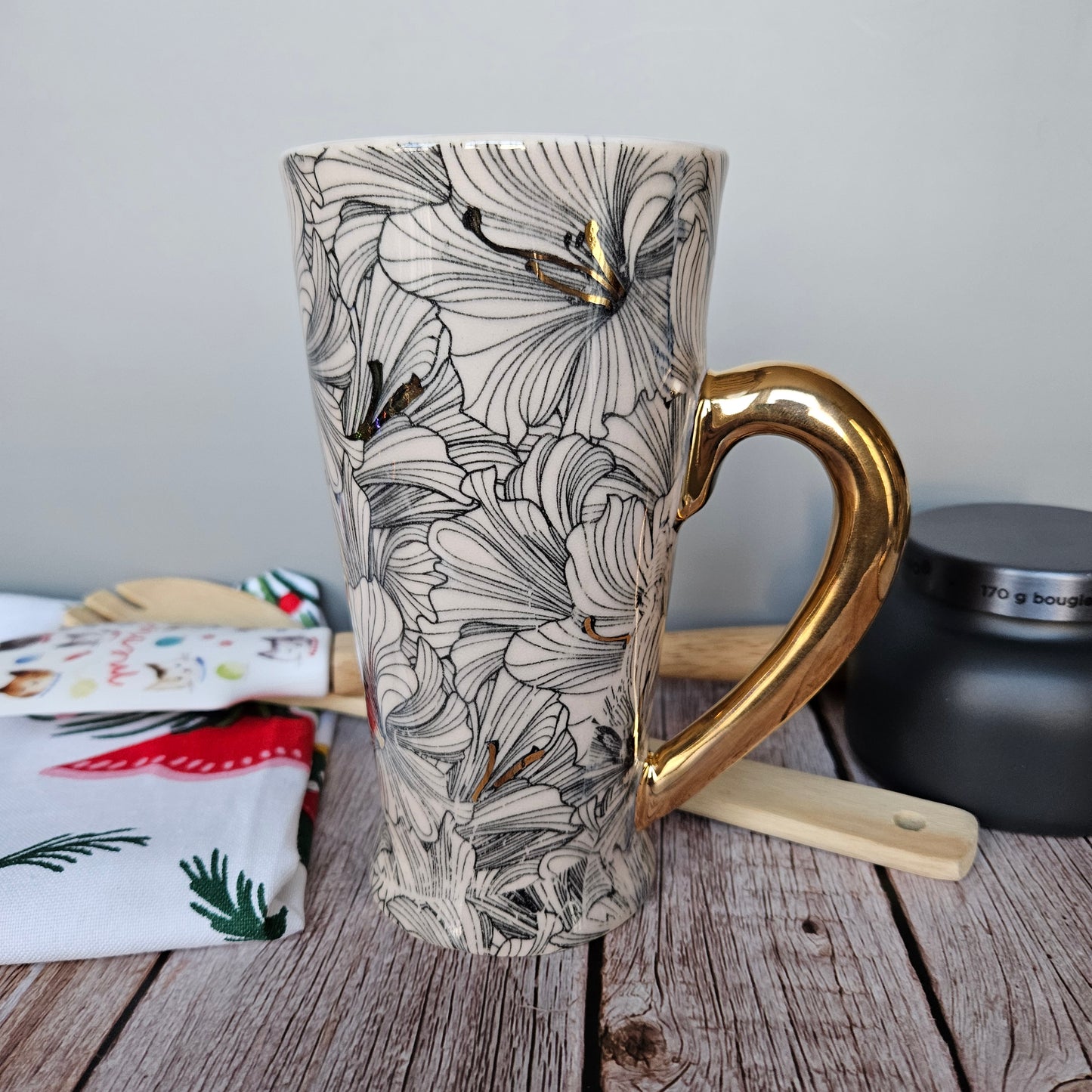 Pink and 22k gold hibiscus mug, 16 oz