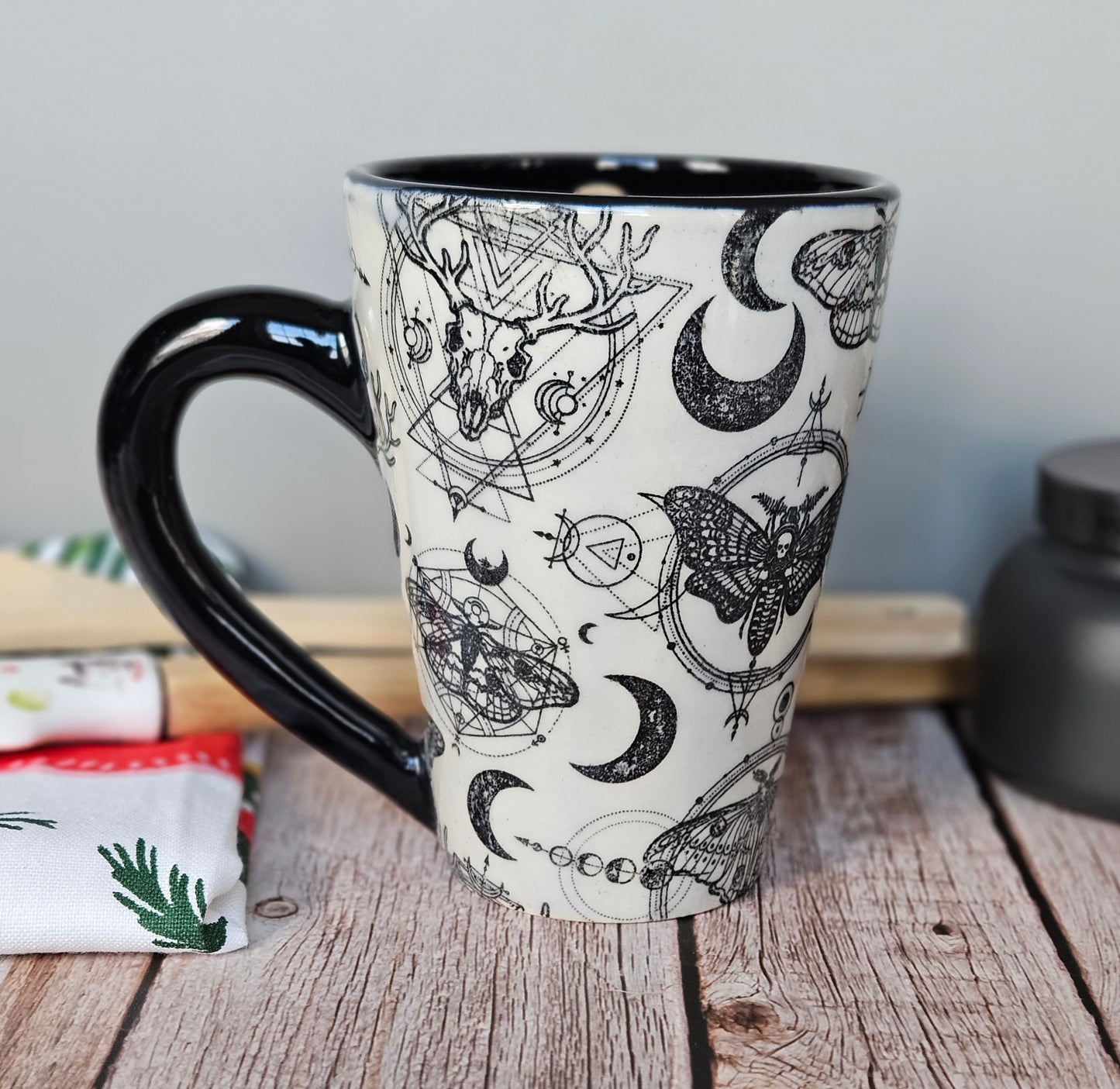 Black and white 10 oz Apothecary mug