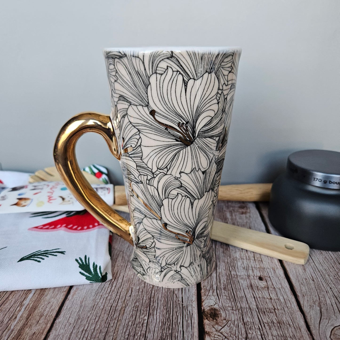 Pink and 22k gold hibiscus mug, 16 oz